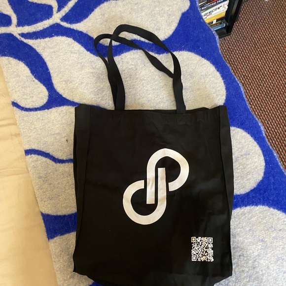 Large good quality poshmark tote bag - Picture 2 of 2